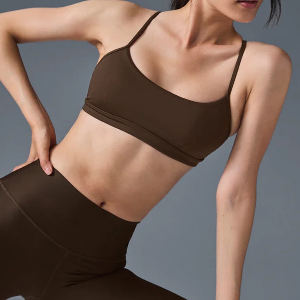 Alo Yoga Airlift Intrigue Bra in Espresso